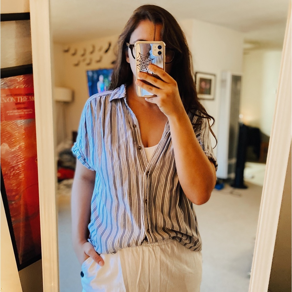 Universal Thread Striped Top - Picture 2 of 6